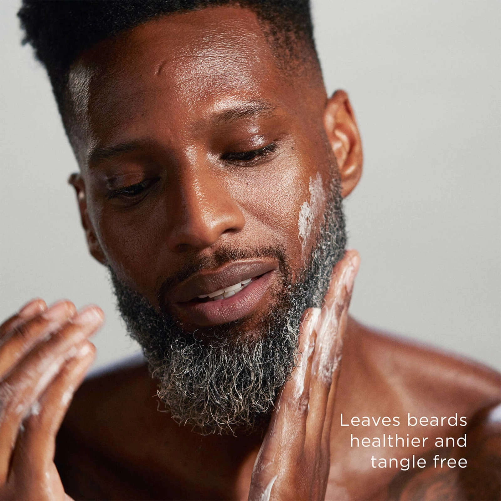 Beard Conditioner with Peppermint & Jojoba Oils for Soft, Shiny Facial Hair - The Art of Shaving - Image 2