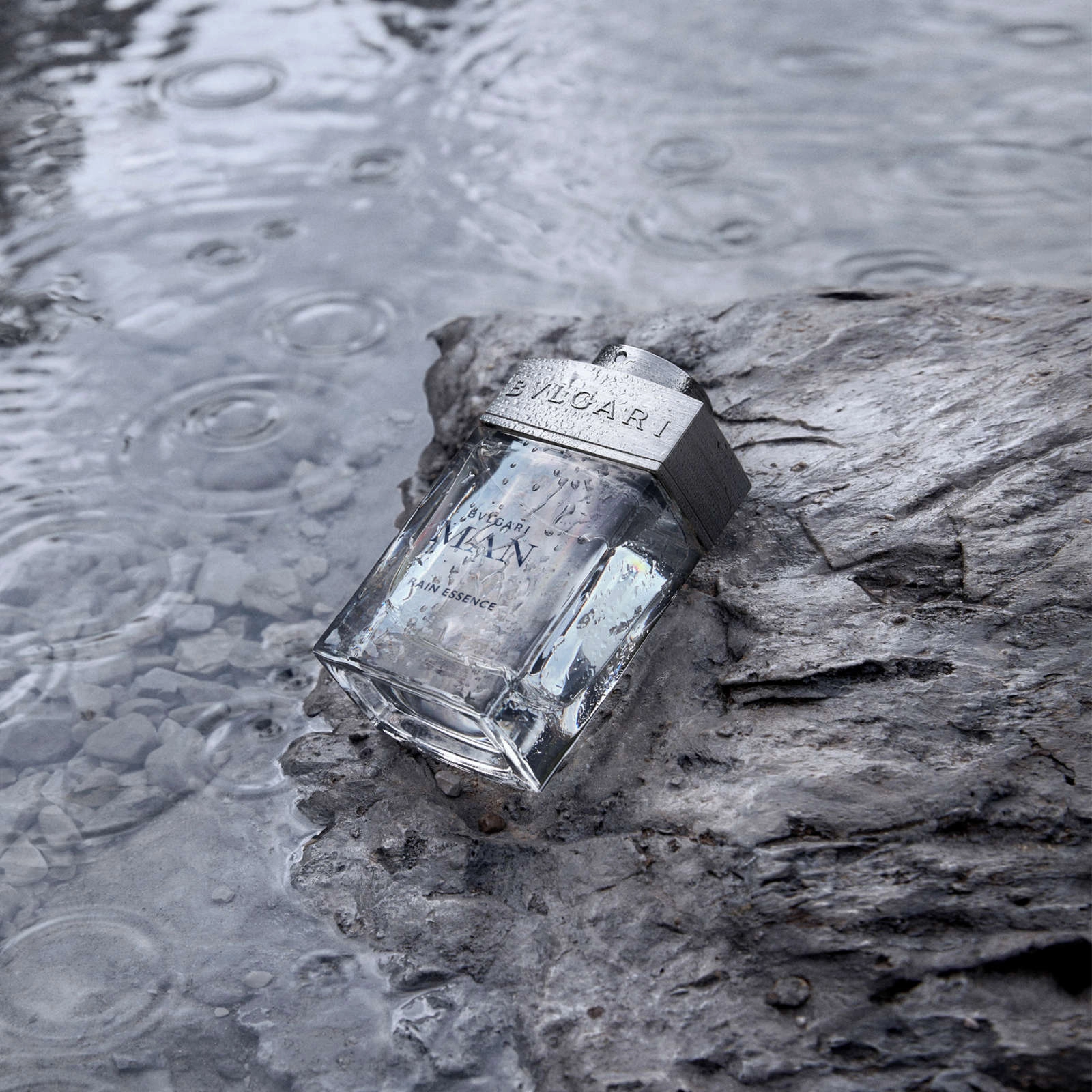 Bvlgari Man Rain Essence Eau de Parfum 100ml - Fresh Aquatic Fragrance with Bergamot & White Lotus - Image 2
