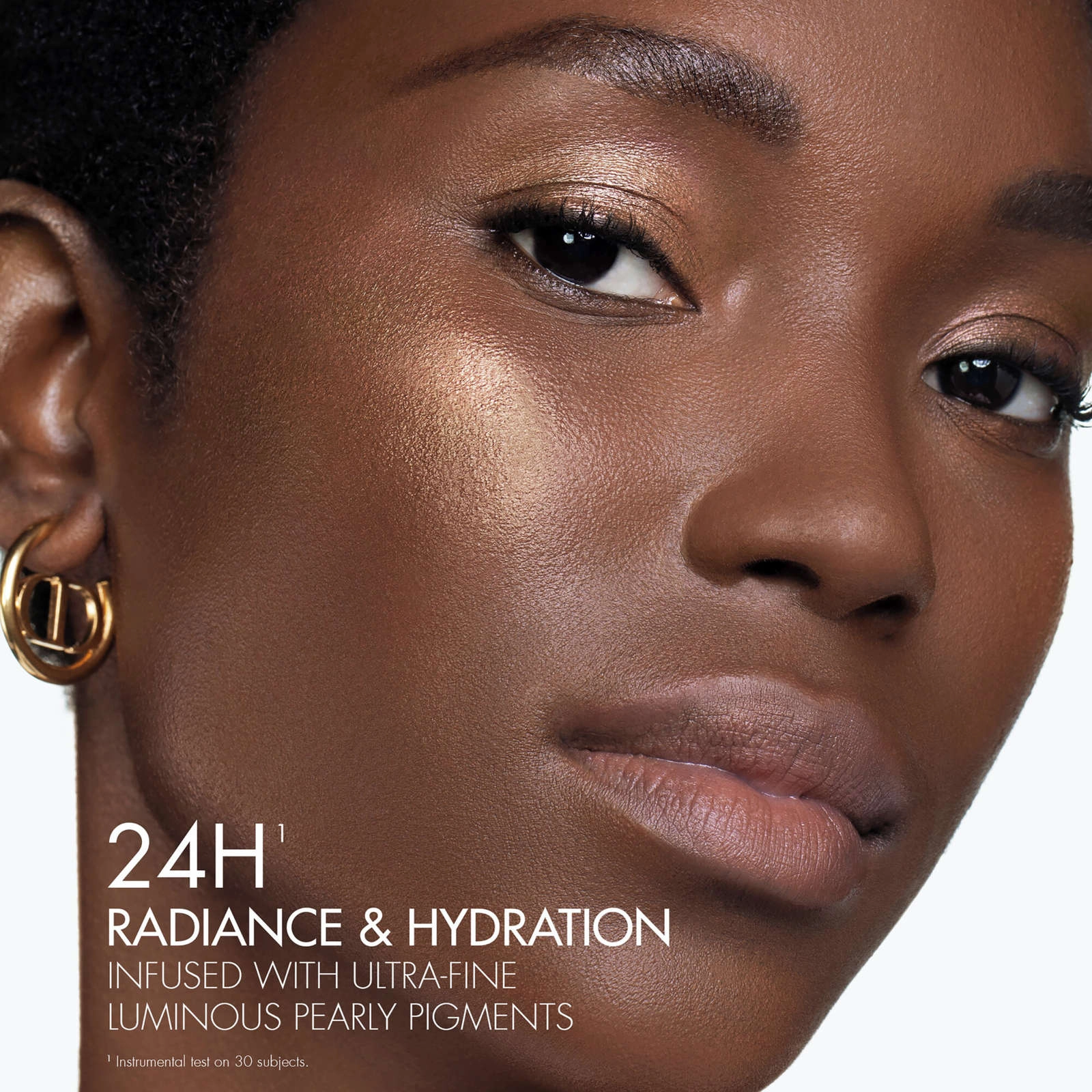 Dior Forever Glow Maximizer Liquid Highlighter Gold 013 - Multi-Use Longwear Luminous Formula - Image 6