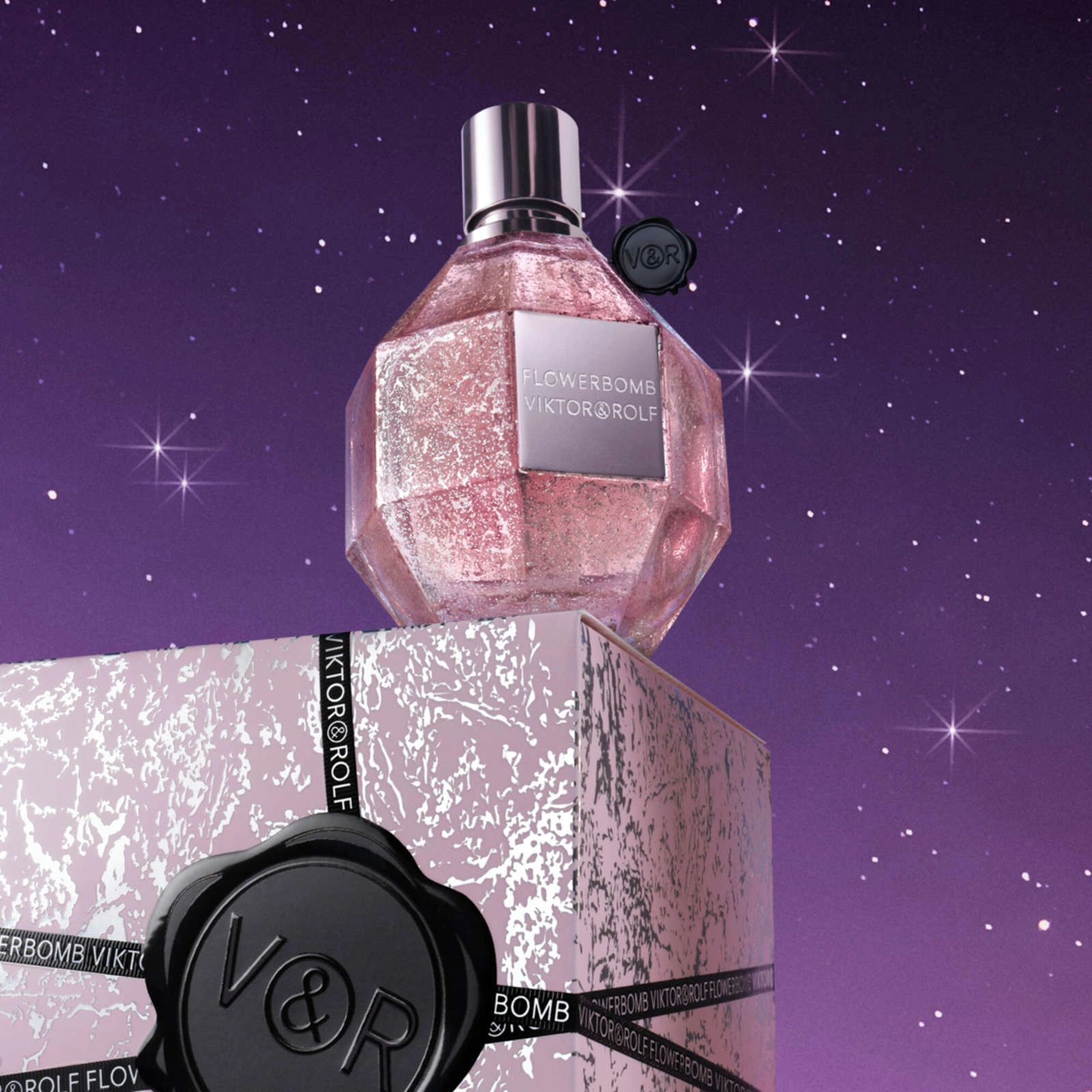Viktor & Rolf Flowerbomb Eau de Parfum Gift Set - 30mL Spray, 50mL Lotion & 40mL Cream, Floral Aroma - Image 5